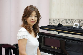 日本知育ピアノ協会 代表 寺田 明美